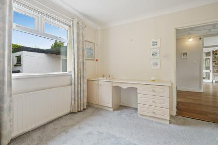 22 Glen Rd, Strabane, BT82 8BX-24.jpg
