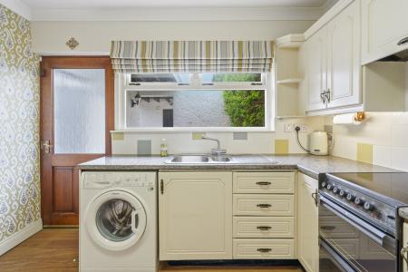 22 Glen Rd, Strabane, BT82 8BX-34.jpg