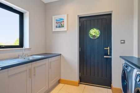 76 Derry Road, Strabane, BT82 8LD - Interior-32.jpg