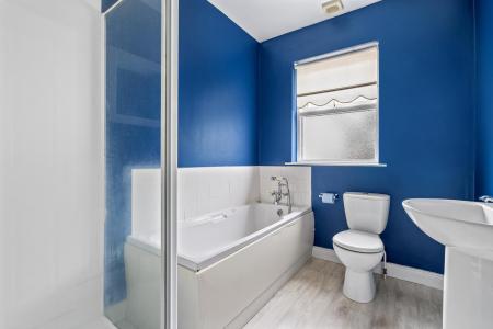 32 Elmwood Green, Castlederg, BT81 7GY-25.jpg