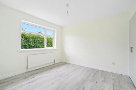 59 Glenside, Strabane, BT82 8PU-18.jpg