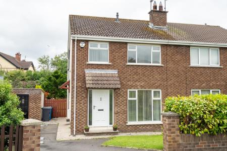 59 Glenside, Strabane, BT82 8PU-3.jpg