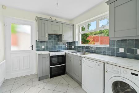 59 Glenside, Strabane, BT82 8PU-13.jpg