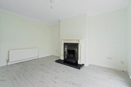 59 Glenside, Strabane, BT82 8PU-10.jpg