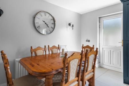 10 Ballee Grove, Strabane, BT82 8RP-12.jpg