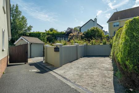 10 Ballee Grove, Strabane, BT82 8RP-3.jpg