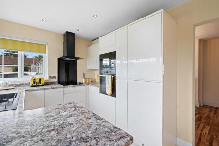 64 Ballycolman Avenue, Strabane, BT82 9AF-19.jpg