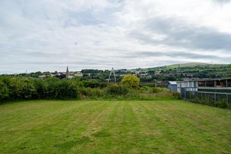 64 Ballycolman Avenue, Strabane, BT82 9AF-6.jpg