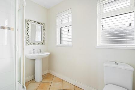 64 Ballycolman Avenue, Strabane, BT82 9AF-15.jpg
