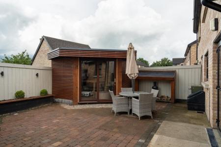 28 Glenview Manor-7.jpg