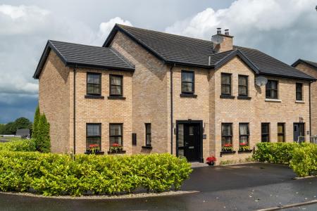 28 Glenview Manor-1.jpg