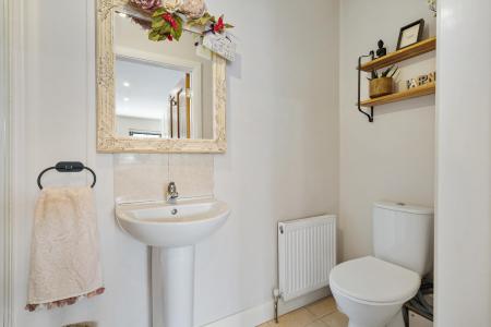 28 Glenview Manor-28.jpg