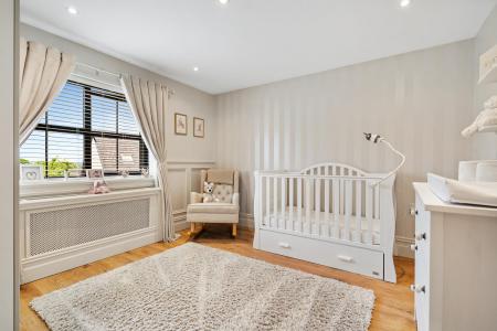28 Glenview Manor-25.jpg