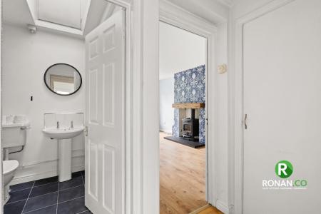 12 Church Square, Sion Mills, BT82 9HD (10 of 12).jpg