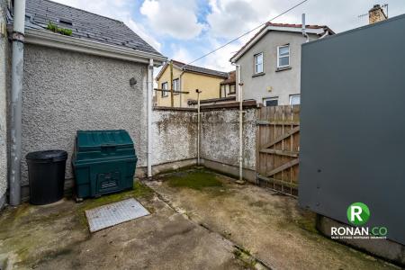 12 Church Square, Sion Mills, BT82 9HD (11 of 12).jpg
