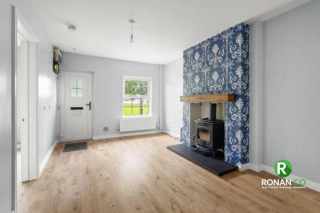 12 Church Square, Sion Mills, BT82 9HD (4 of 12).jpg