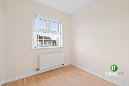 49 Glenside, Strabane, BT82 8PU (18 of 22).jpg