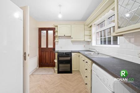 49 Glenside, Strabane, BT82 8PU (15 of 22).jpg