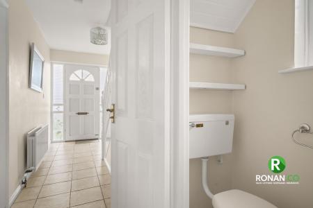49 Glenside, Strabane, BT83 8PU (16 of 23).jpg