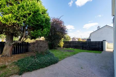 63 Glebe Gardens, Sion Mills, BT82 9PA (5 of 24).jpg