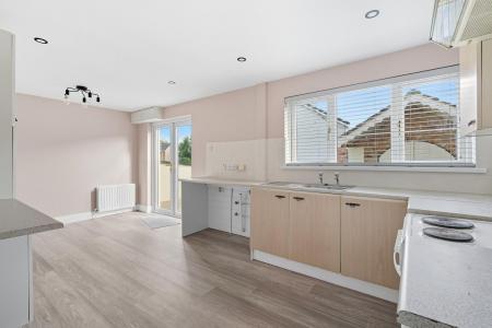 63 Glebe Gardens, Sion Mills, BT82 9PA (13 of 24).jpg