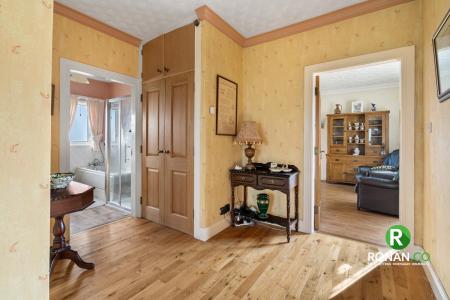 72 Orchard Rd, Strabane BT82 9QT (16 of 40).jpg