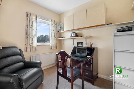 72 Orchard Rd, Strabane BT82 9QT (19 of 40).jpg