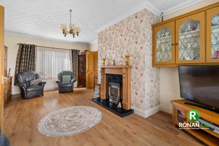 72 Orchard Rd, Strabane BT82 9QT (24 of 40).jpg