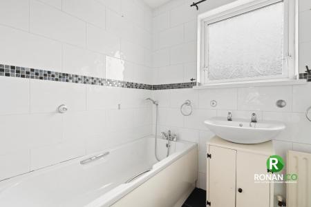 37 Bridge Street, Strabane (20 of 24).jpg