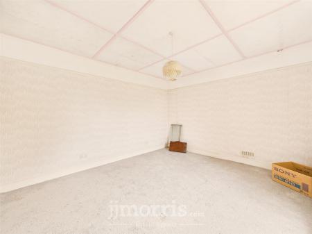 CAM05297G0-PR0072-STILL027.jpg