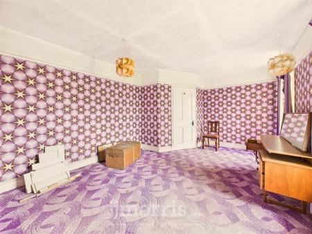 CAM05297G0-PR0072-STILL029.jpg