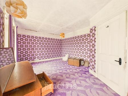 CAM05297G0-PR0072-STILL028.jpg