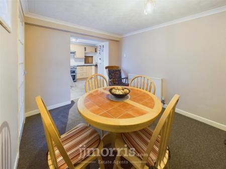 Breakfast/Dining Room