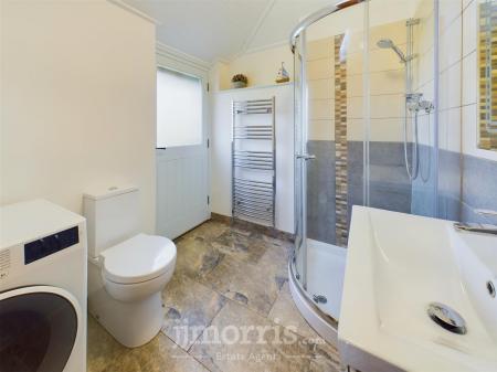 Utility/Shower Room