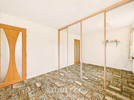 CAM05297G0-PR0076-STILL020.jpg