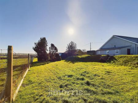 CAM03686G0-PR0244-STILL036.jpg