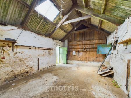 Long Barn & Outbuildings