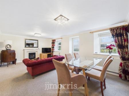 Living/Dining Room