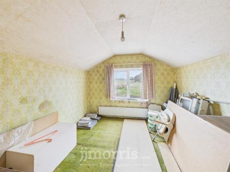 CAM05297G0-PR0006-STILL047.jpg
