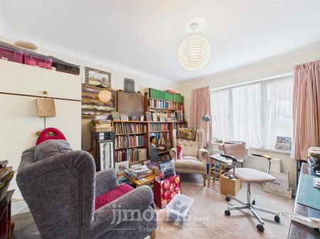 CAM03686G0-PR0277-STILL044.jpg