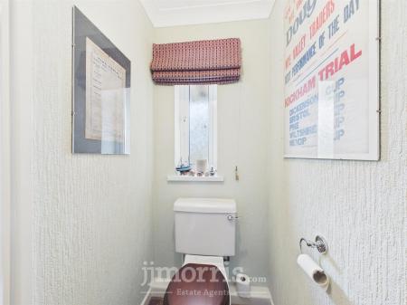 Cloakroom/WC