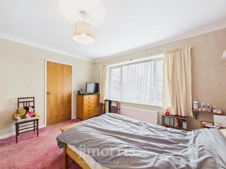 CAM03686G0-PR0277-STILL018.jpg