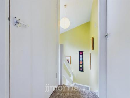 CAM03686G0-PR0024-STILL010.jpg