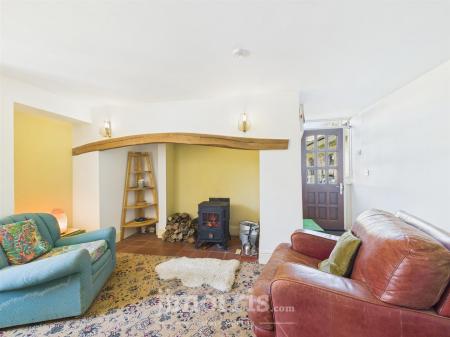 CAM05297G0-PR0021-STILL029.jpg