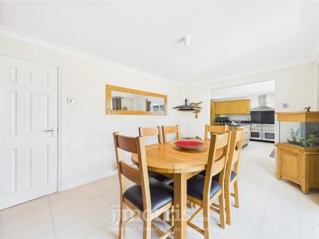 Kitchen / Diner