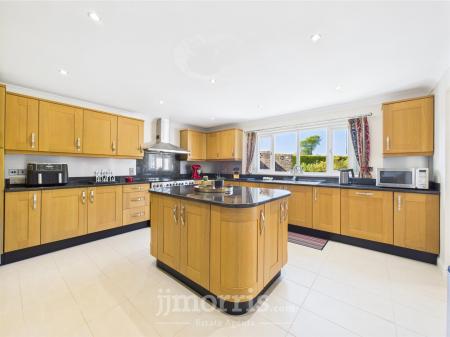 Kitchen / Diner