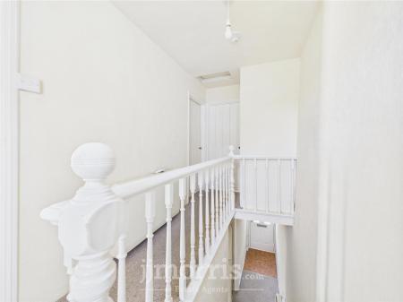 CAM05297G0-PR0045-STILL022.jpg