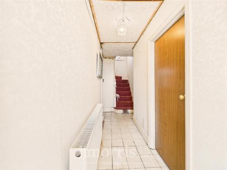 CAM05297G0-PR0050-STILL007.jpg