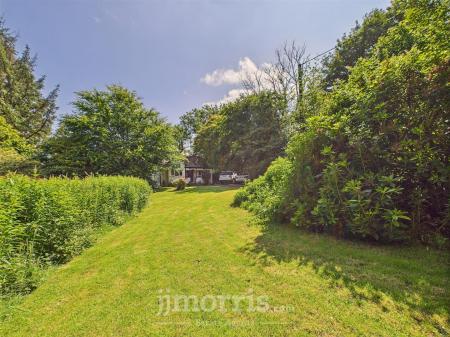 CAM05297G0-PR0061-STILL055.jpg