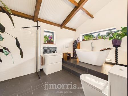 Ensuite Bathroom